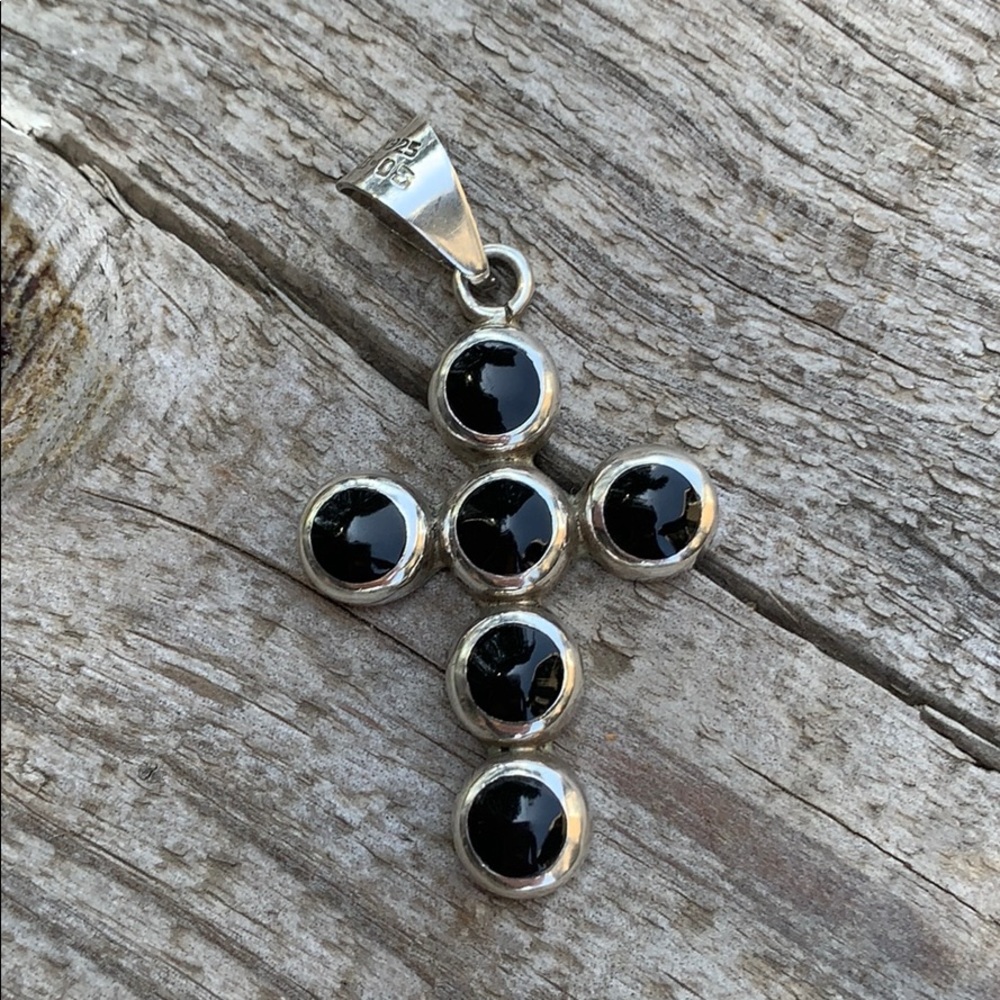 Necklace pendant